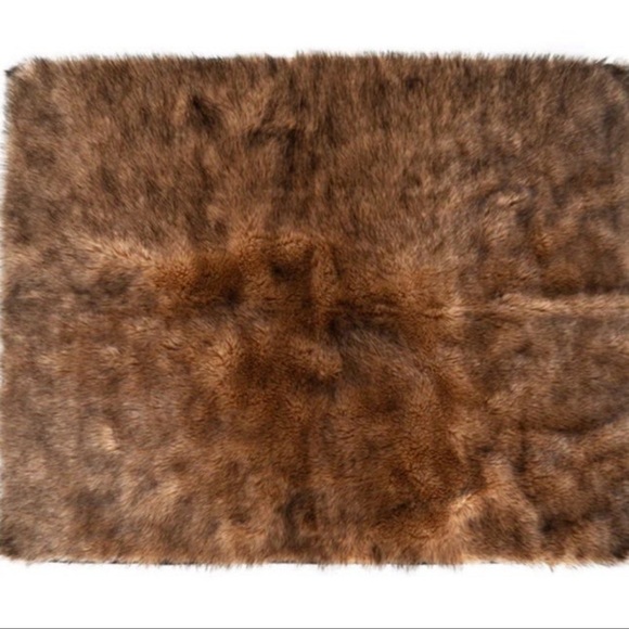 (NWT) PupProtector Waterproof Throw Blanket - Sable Tan, Large (80”L X 62”W) - Picture 6 of 12